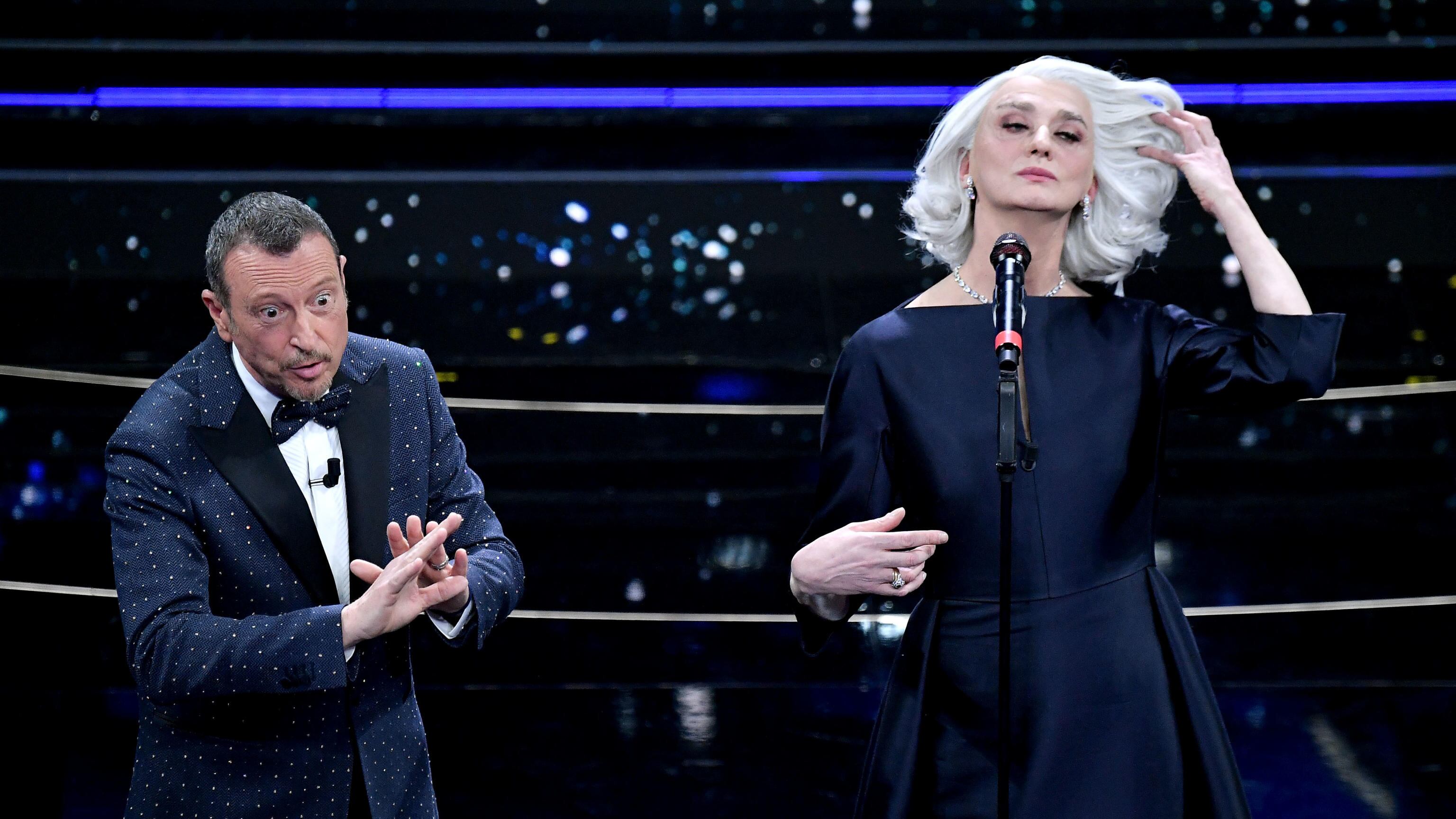 Sanremo tra palco e realtà