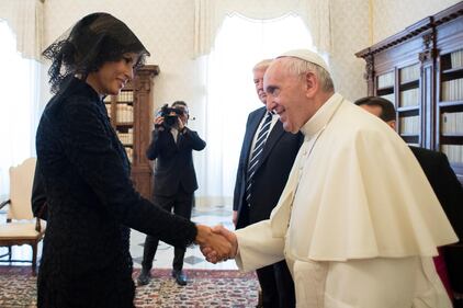 Melania Trump incontra Papa Francesco 1