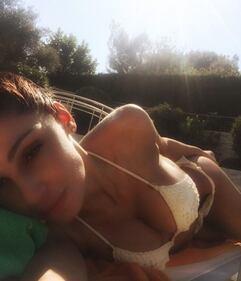 Anna Tatangelo, bikini sexy su Instagram 9