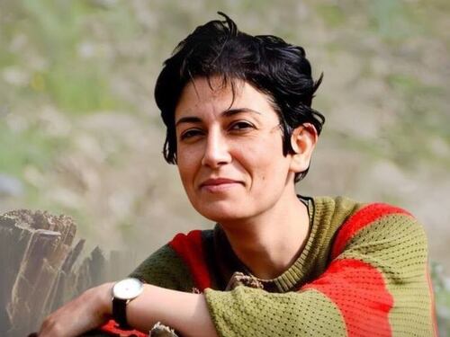 Iran, il boia non si ferma: confermata la condanna a morte per Pakhshan Azizi