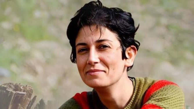 Iran, il boia non si ferma: confermata la condanna a morte per Pakhshan Azizi