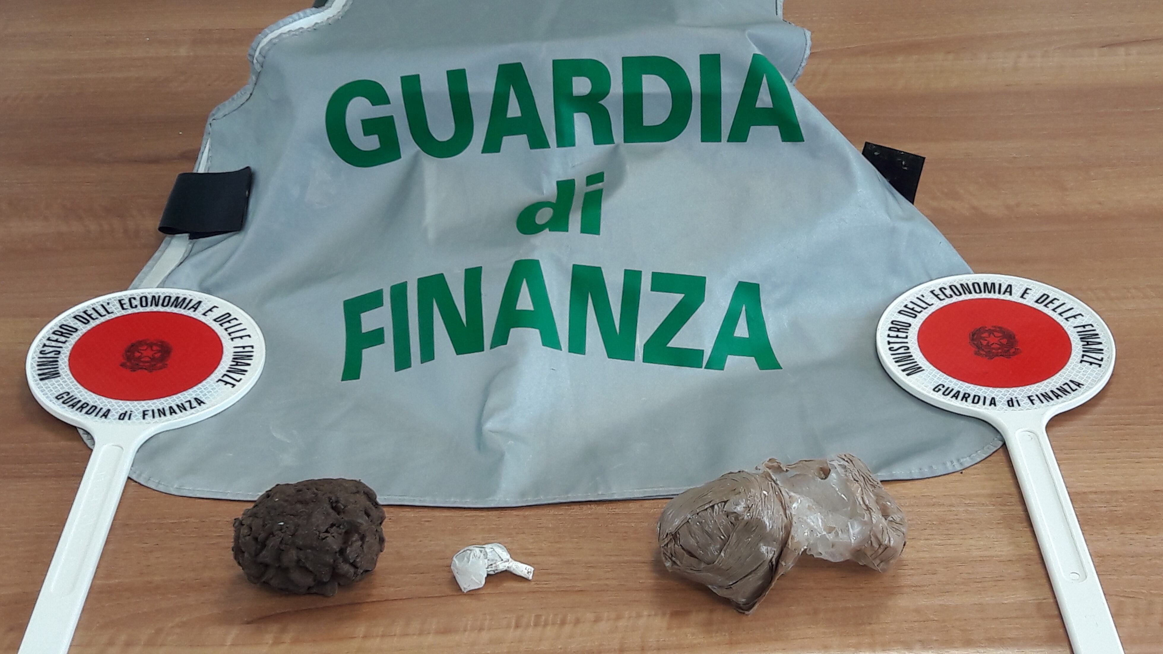 Sequestro di droga nel barese. Altamurano arrestato per spaccio