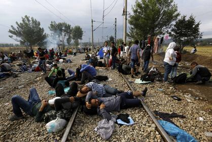 Macedonia, duri scontri polizia-migranti 11