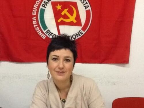 Se la maestrina più amata da Rifondazione comunista viene beccata a copiare