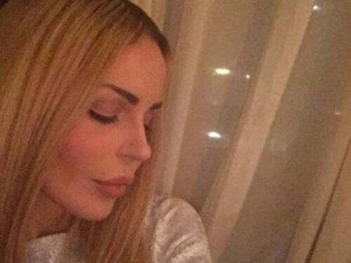 Nina Moric tenta il suicidio, salvata dalla madre
