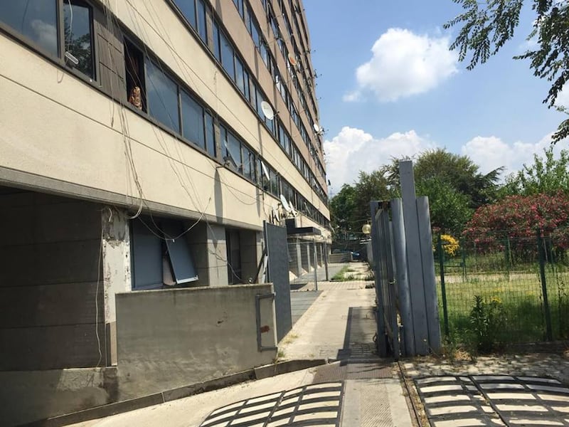 Il palazzo occupato dai nordafricani tra illegalità e scabbia 2
