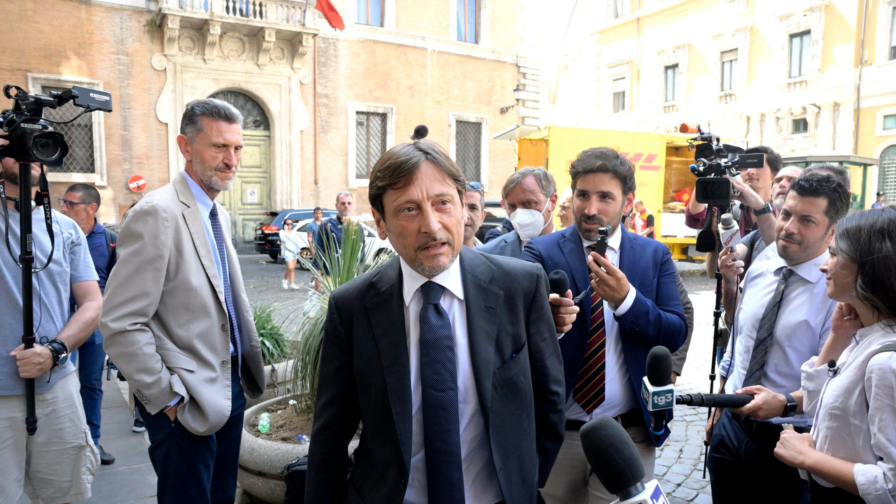 "Un partito smarrito e senza guida che sta ritornando al massimalismo"