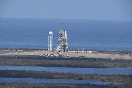 Parte il bus spaziale di Space X 11