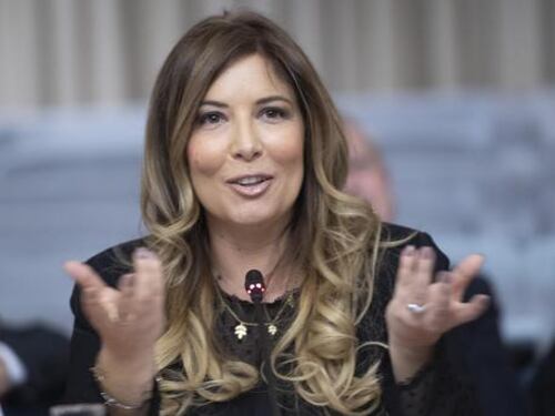 "Mettila in cassaforte...". Il consiglio della Lucarelli a Noemi