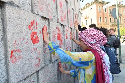 Le manifestazioni di antagonisti e studenti in tutta Italia 9