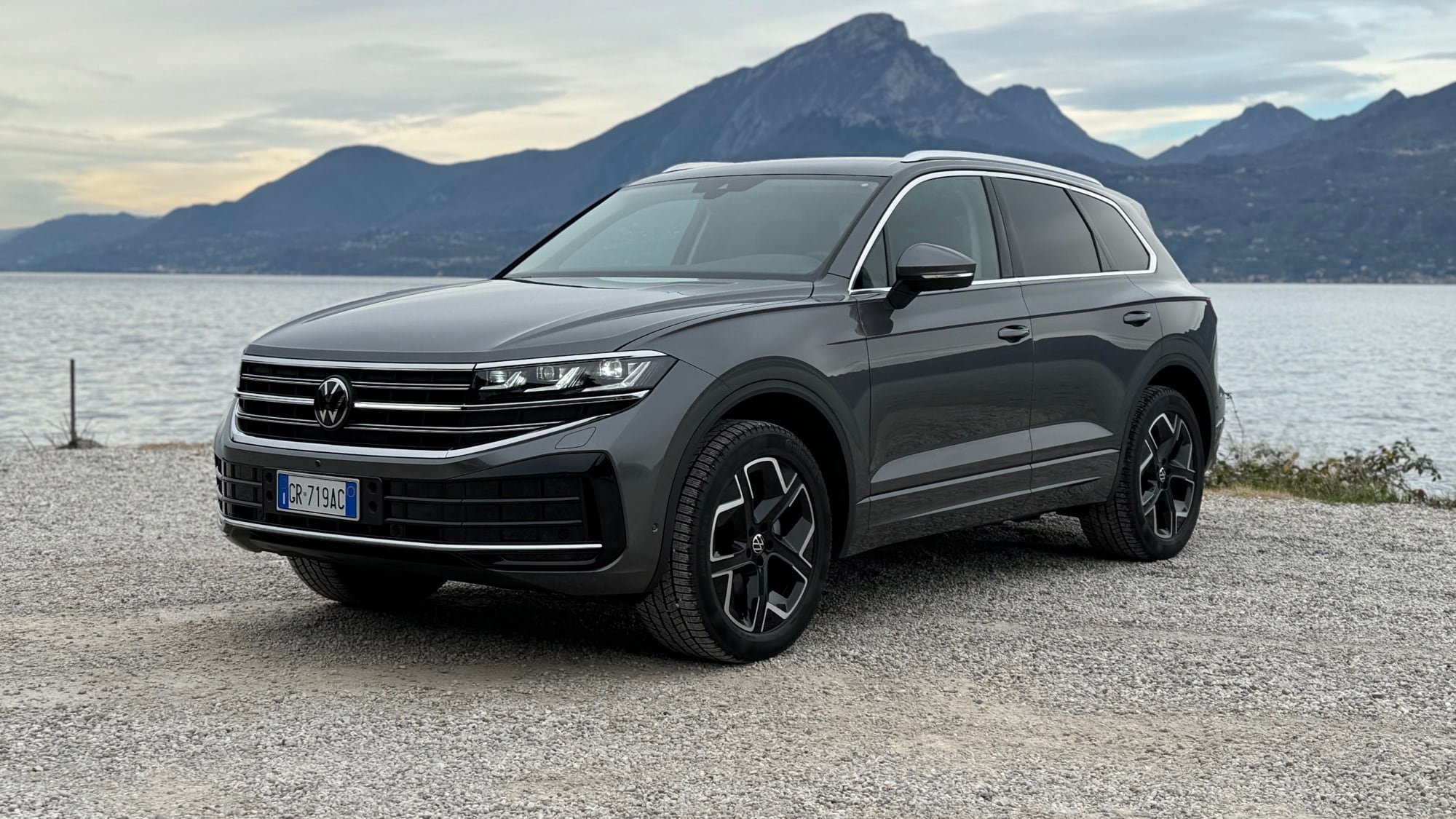 Nuova Volkswagen Touareg 2024: più tecnologica e confortevole che mai – Prova in Anteprima