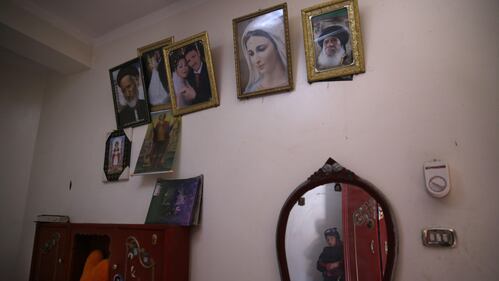 Le famiglie dei copti piangono i loro morti 5