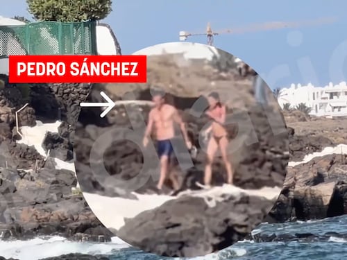 Il tuffo a mare di Sanchez e l’ipotesi interruzione ferie, ma non per la crisi dei migranti a Ceuta. Andrà a vedere l’eclissi di sole