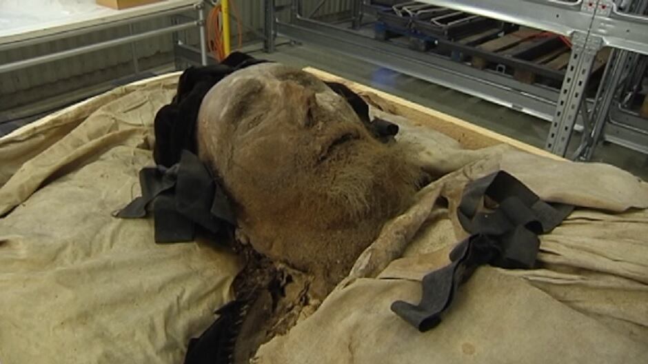 Svezia, un feto nella bara del vescovo tumulato 350 anni fa