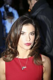 Canalis in rosso alla sfilata DSquared 4