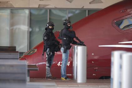 Rotterdam, l'arresto del sospetto terrorista in stazione 5