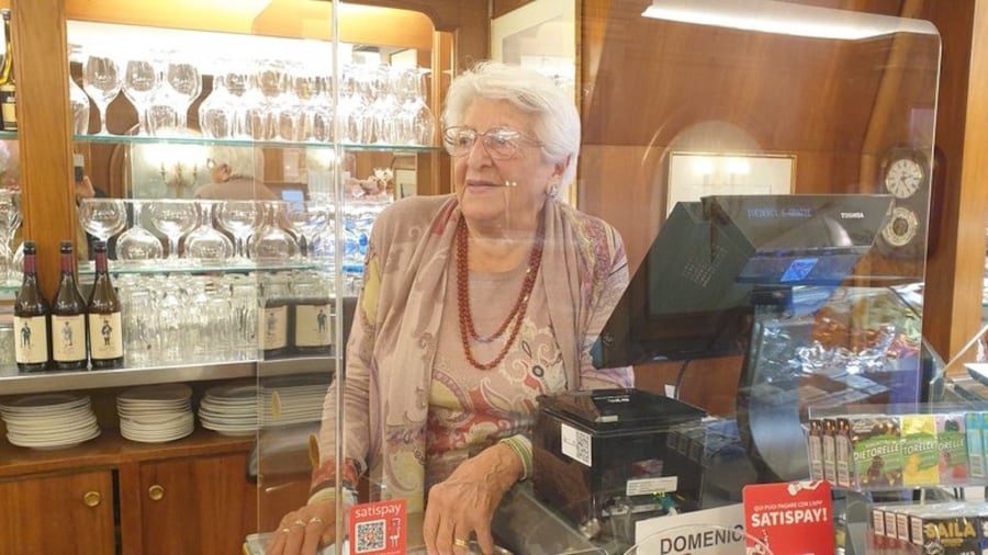 "Ho 100 anni e lavoro. Il segreto? Amo la vita"