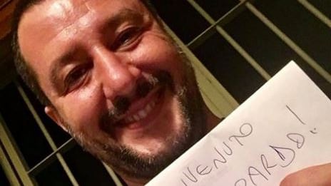 La gioia incontenibile di Salvini: "È nato Edoardo"