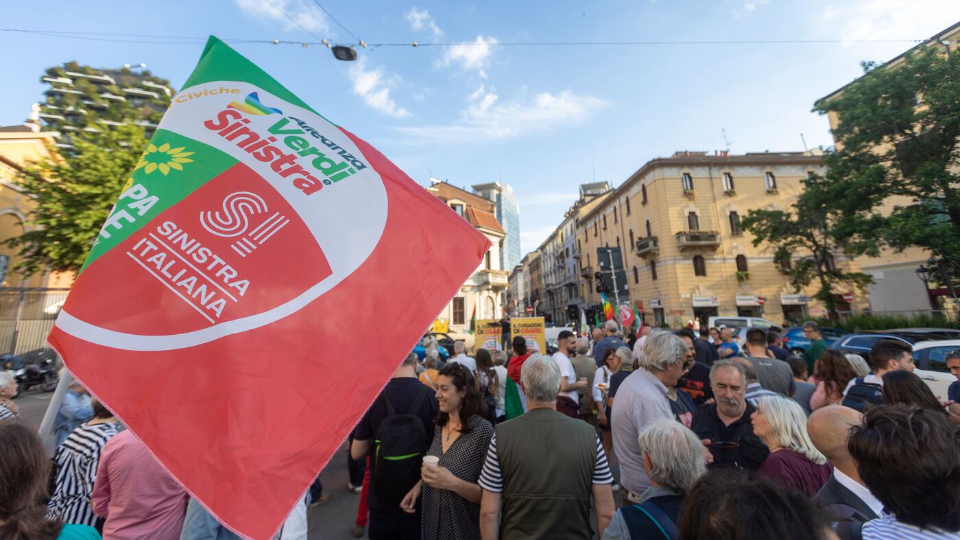 "Donne di destra addomesticate e manomesse", il post choc del candidato di Avs
