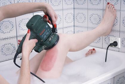 Quanto soffrono le donne: le foto-denuncia di Jessica Ledwich 11