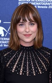 Dakota Johnson alla Mostra del Cinema di Venezia 17