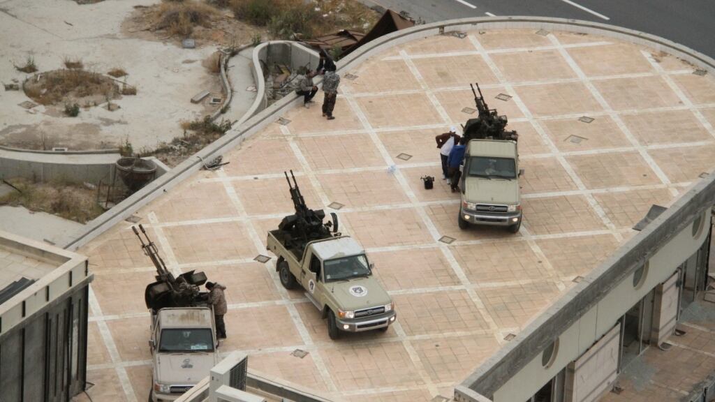 Libia, blitz in Parlamento: 20 deputati in ostaggio