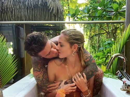 La rivelazione di Fedez sui selfie: "Ecco chi scatta le nostre foto"