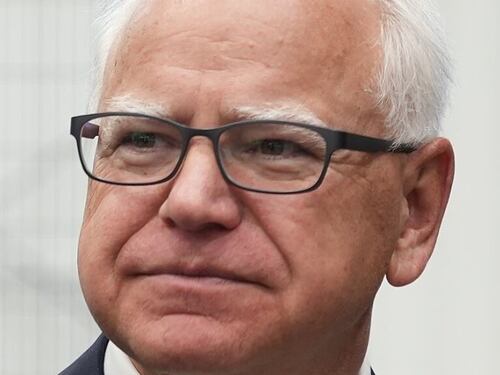 Kamala Harris ha scelto il candidato vice: è Tim Walz