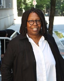 Marijuana per combattere i dolori mestruali, l'idea di Whoopi Goldberg: foto 8