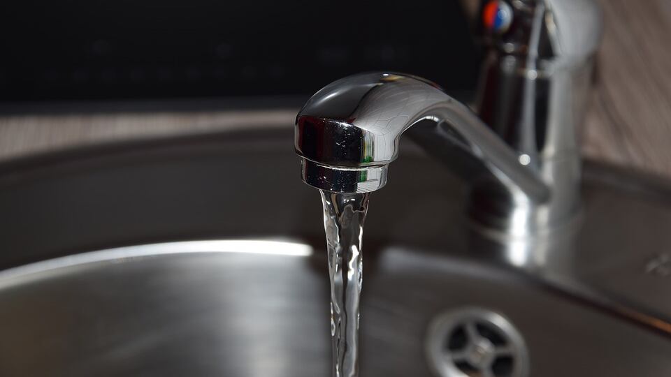 Bolletta dell'acqua, è arrivata la stangata: le città più colpite