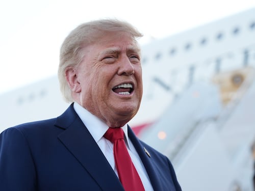 Trump non cerca simpatia. Vuol tenere gli Usa al centro