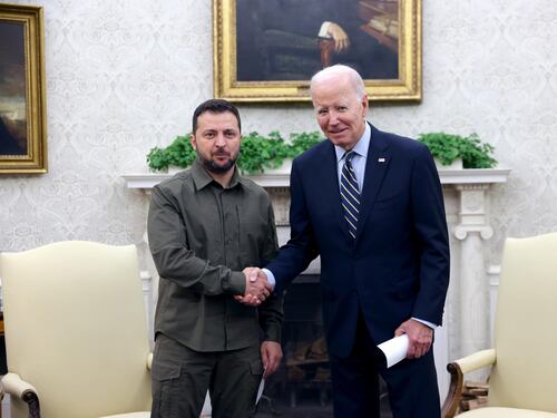 "Libereremo Bakhmut". Kiev fiduciosa. E dagli Usa arrivano i tank