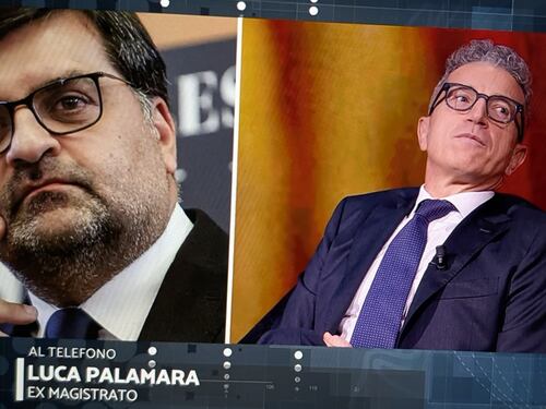 "Eri indagato", "Lui il Vate?". Clamoroso scontro in diretta: Palamara chiama Porro e gela il magistrato di MD