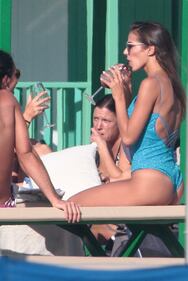 Alessia Reato sexy sotto la doccia 17