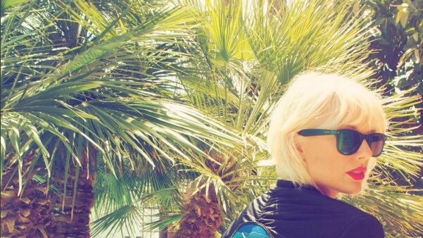 Taylor Swift diventa biondo platino