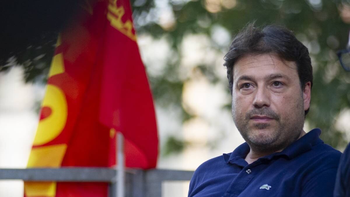 L'ultima carica di odio contro l'ombra del Cav: sfregiare la memoria