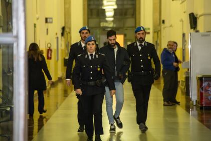 L'arrivo di Alessandro Impagnatiello in tribunale 2