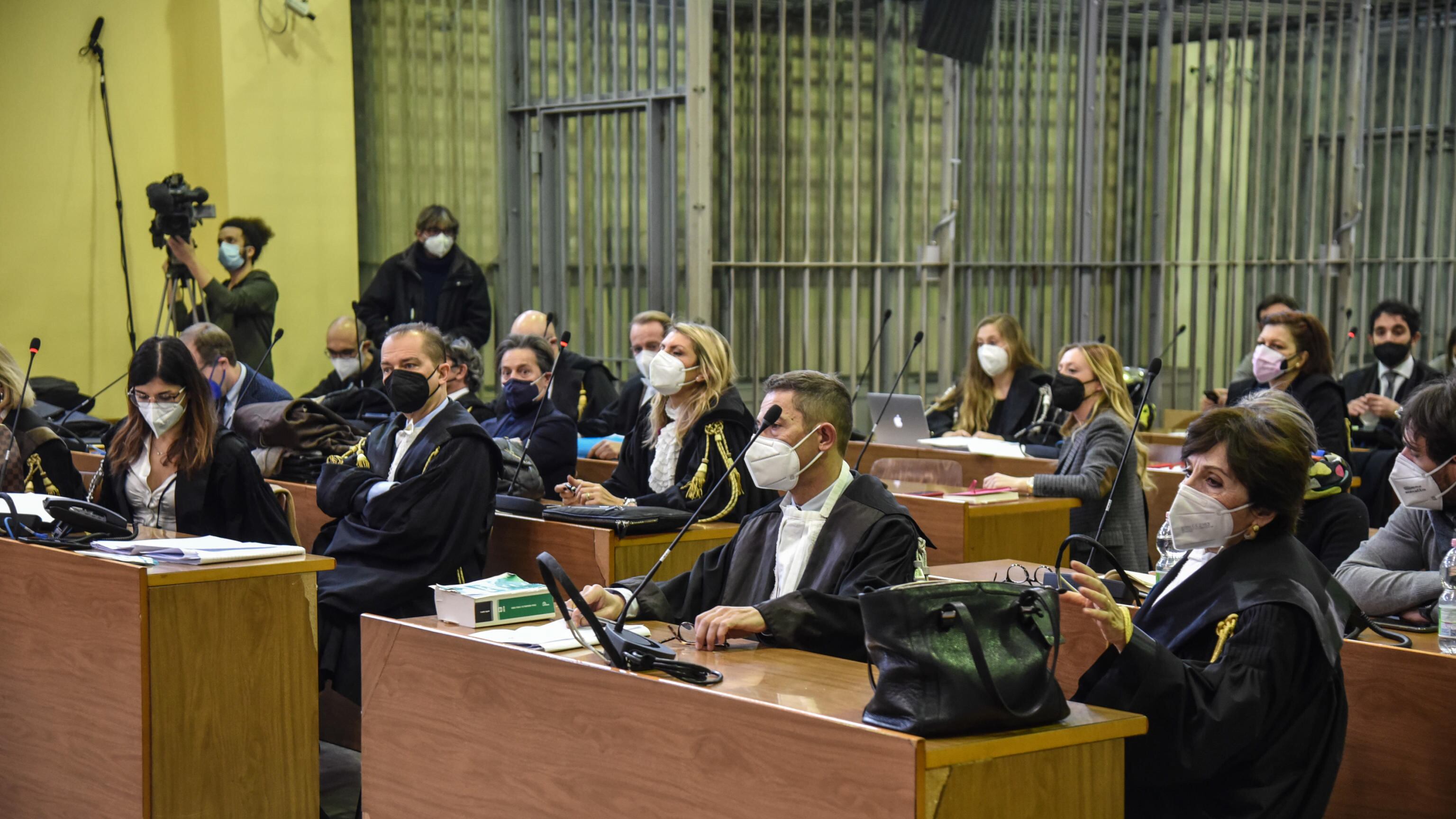 Nessun rispetto per le ragazze insultate in Aula. E tutti tacciono