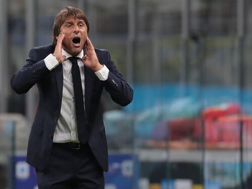Inter, Conte punge Sarri: "Qualcuno stia sereno, ora è dalla parte dei forti"
