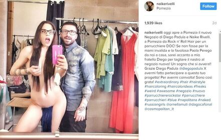 Naike Rivelli topless e tacchi alti 7