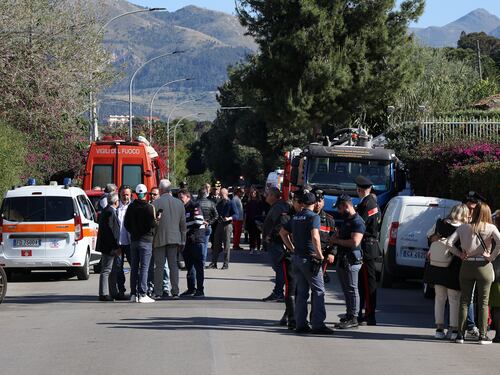 Il gas, le mascherine, i soccorsi ai colleghi. Così sono morti gli operai a Casteldaccia