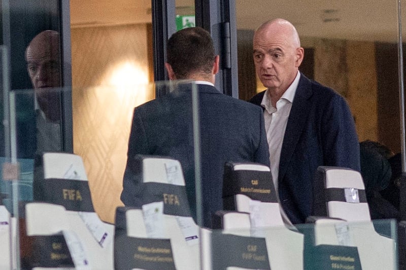 Infantino chiede la guerra ma prepara la pace