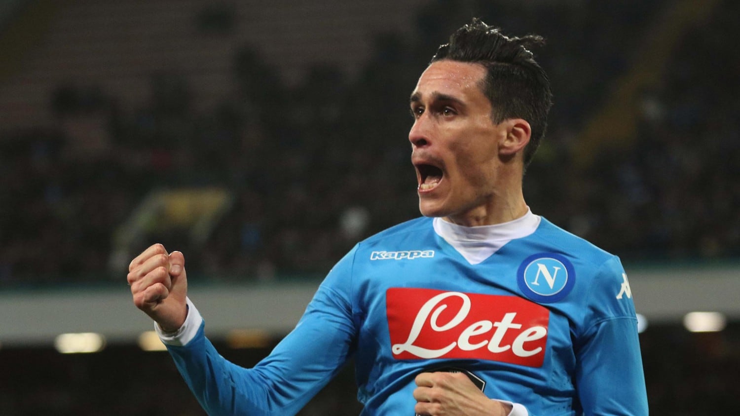 Il Chievo è solo un brivido. Poi il Napoli torna a correre