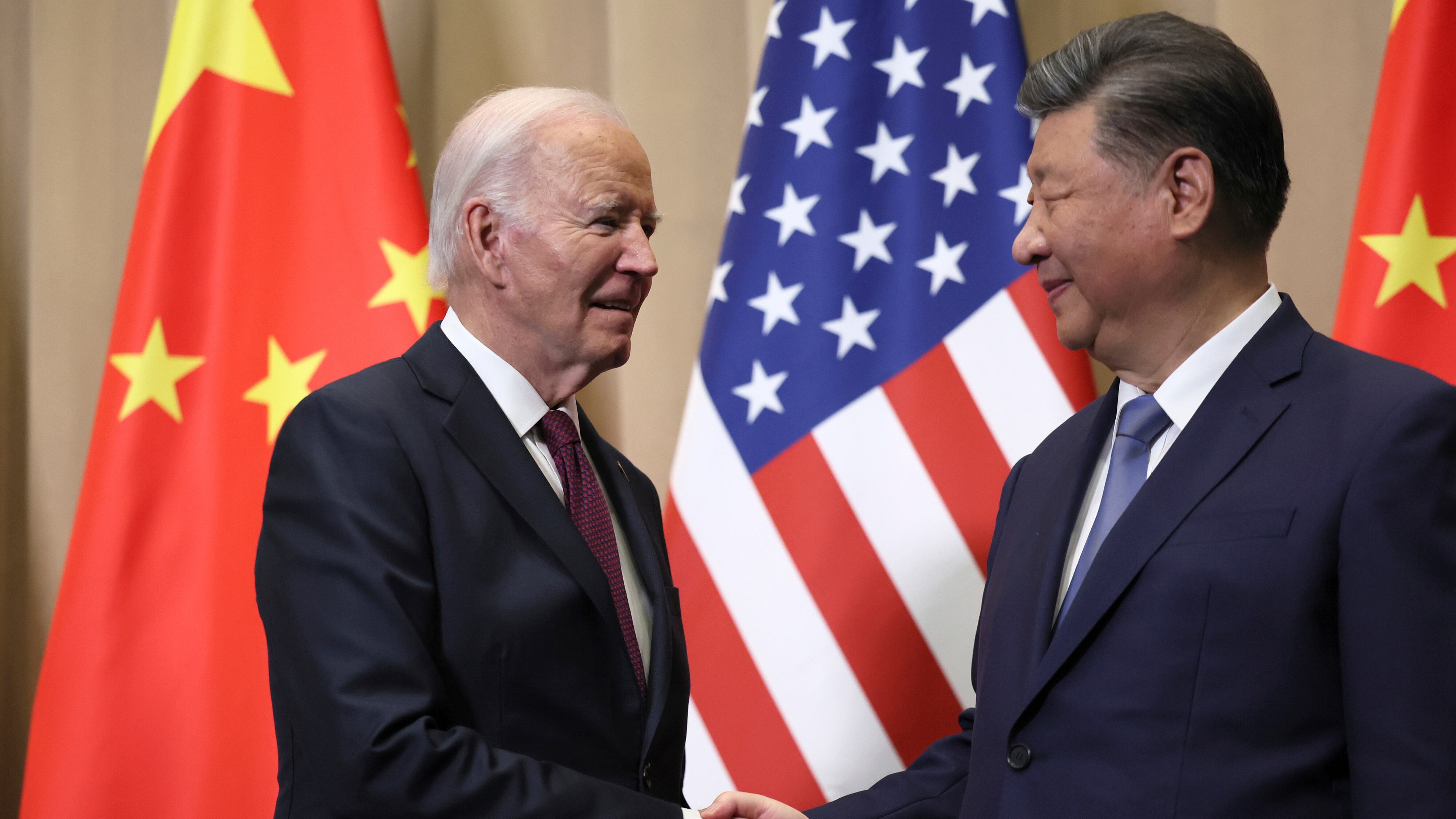 Biden-Xi, l'ultima stretta di mano prima che parta lo scontro sui dazi