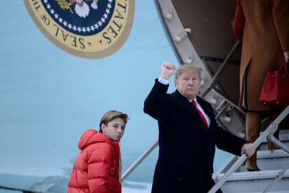 Melania Trump: al fianco del marito dopo 39 giorni di silenzio  6