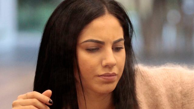 Gf Vip, Lisa Fusco contro le 'bimbe' di Giulia: "Hanno minacciato di sfregiarmi con l'acido e di uccidermi"