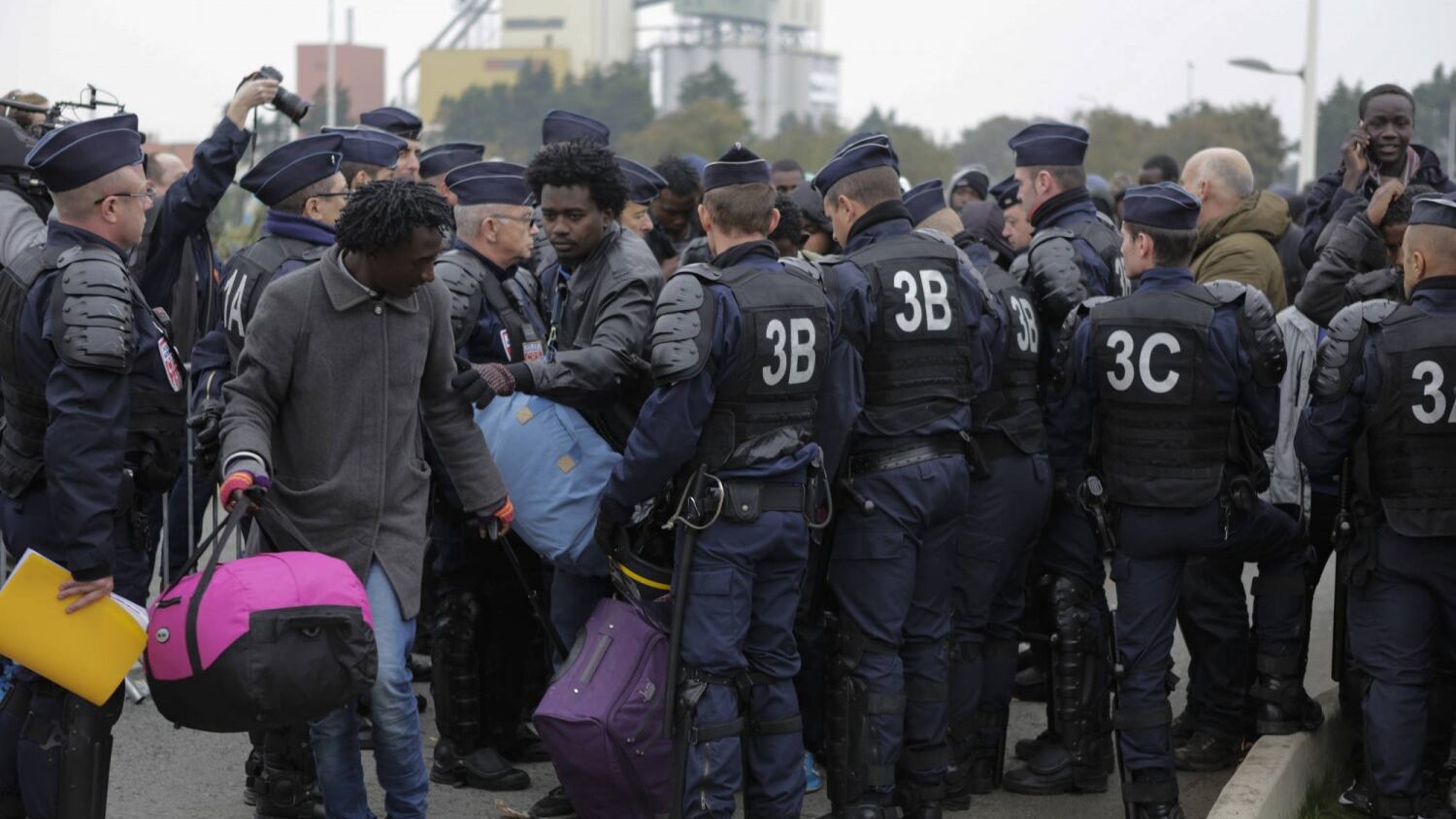 Bruxelles s'indigna per Calais ma ignora il dramma italiano