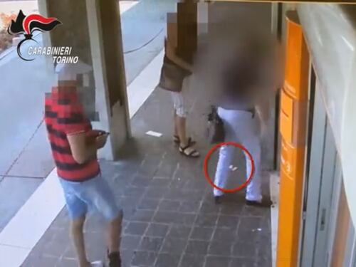 La tecnica per rapinarti al bancomat: già 12 "vittime"