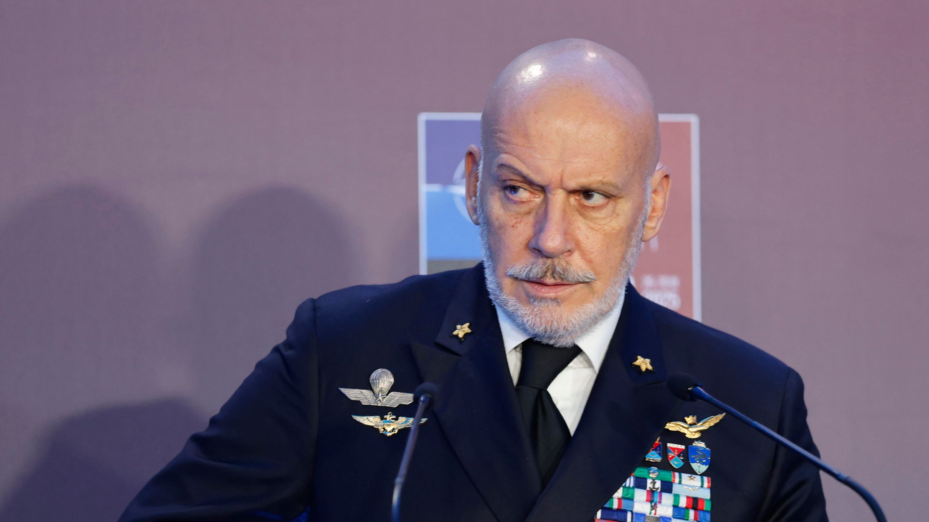 Dalla Marina alla sfida della Nato: chi è l'ammiraglio Giuseppe Cavo Dragone