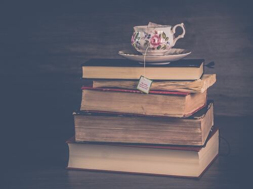 Un libro sotto l'albero? Ecco cosa regalare a Natale